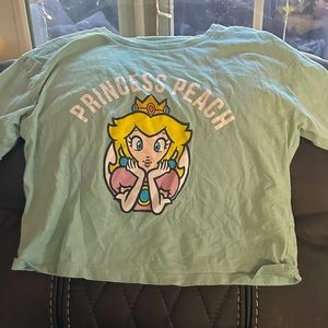Girls size 1214 Princess peach shirt worn once